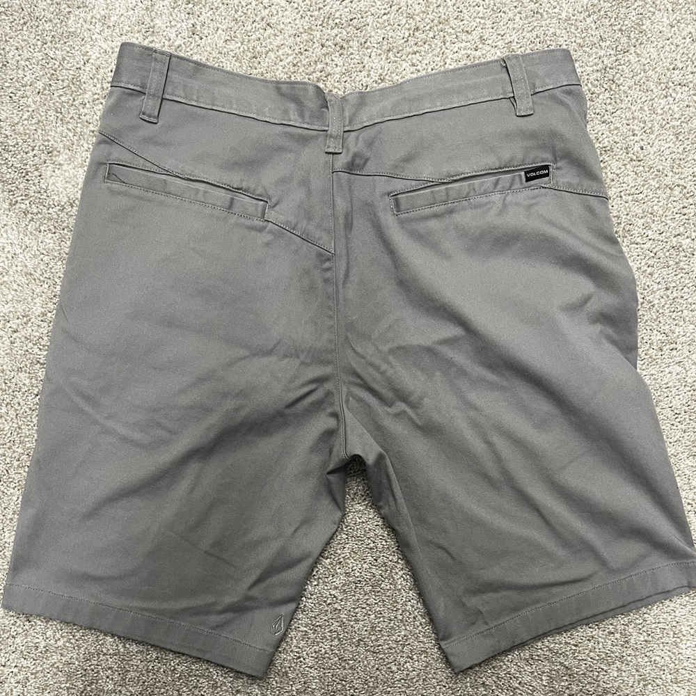 Volcom True To This Shorts - image 2